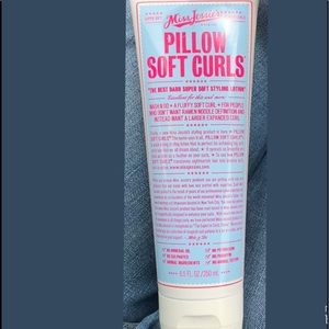 Miss Jessie’s Pillow Soft Curls